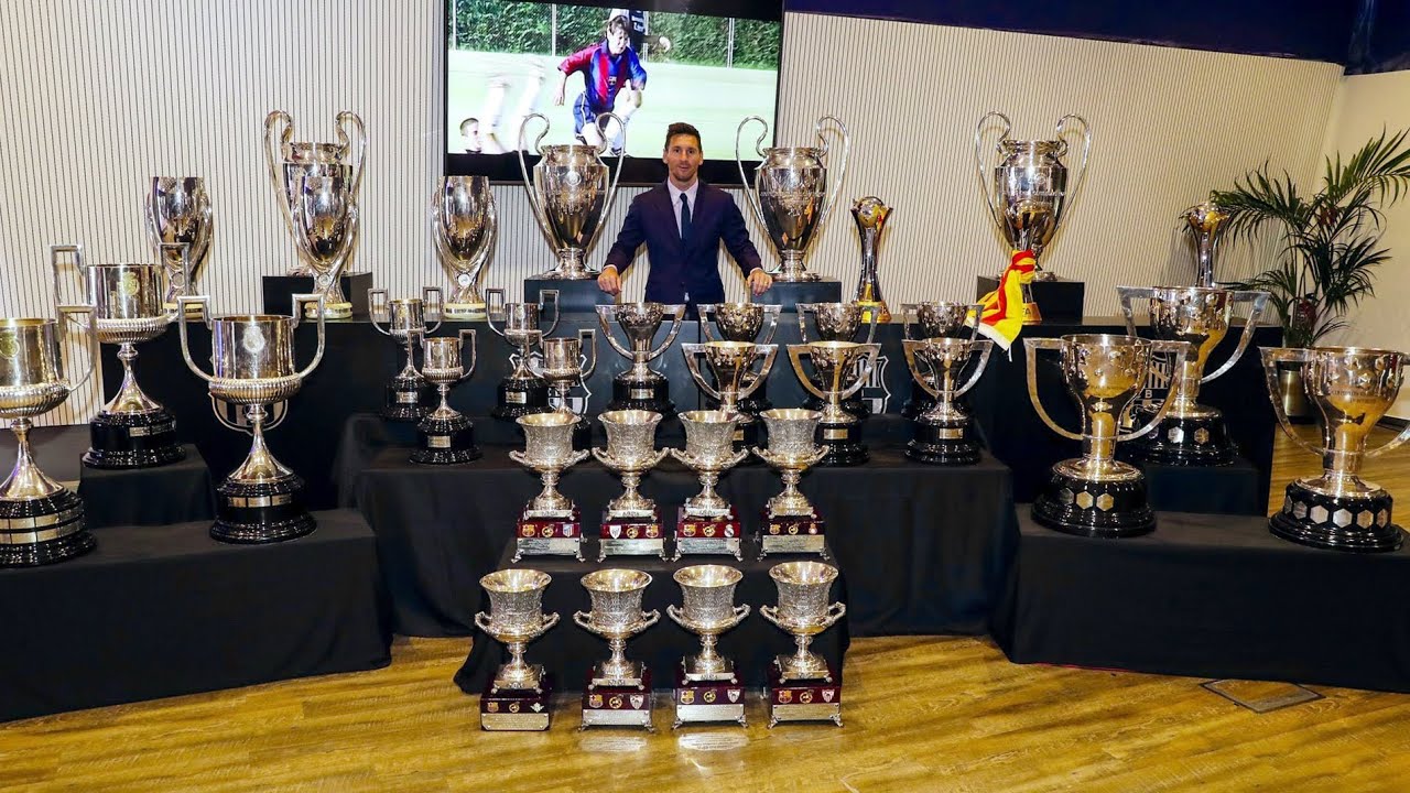 10 Players With The Most Trophies In Football History