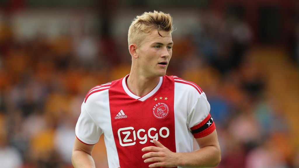 10 Youngest Football Captains in History
