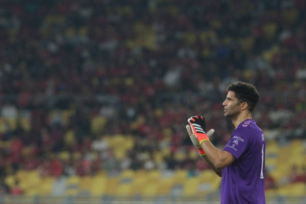 10 Premier League Players with the Most Appearances