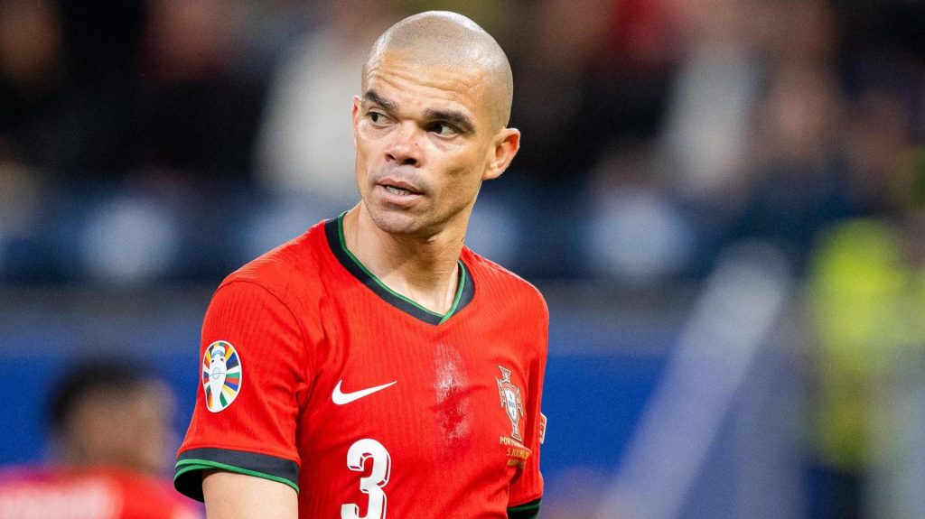 Top 10 Dirtiest Footballers of All Time