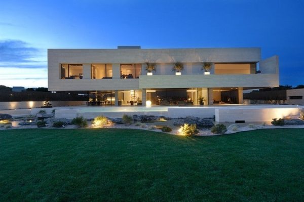 Where Do Soccer Players Live? A Look Into Their Homes and Lifestyle