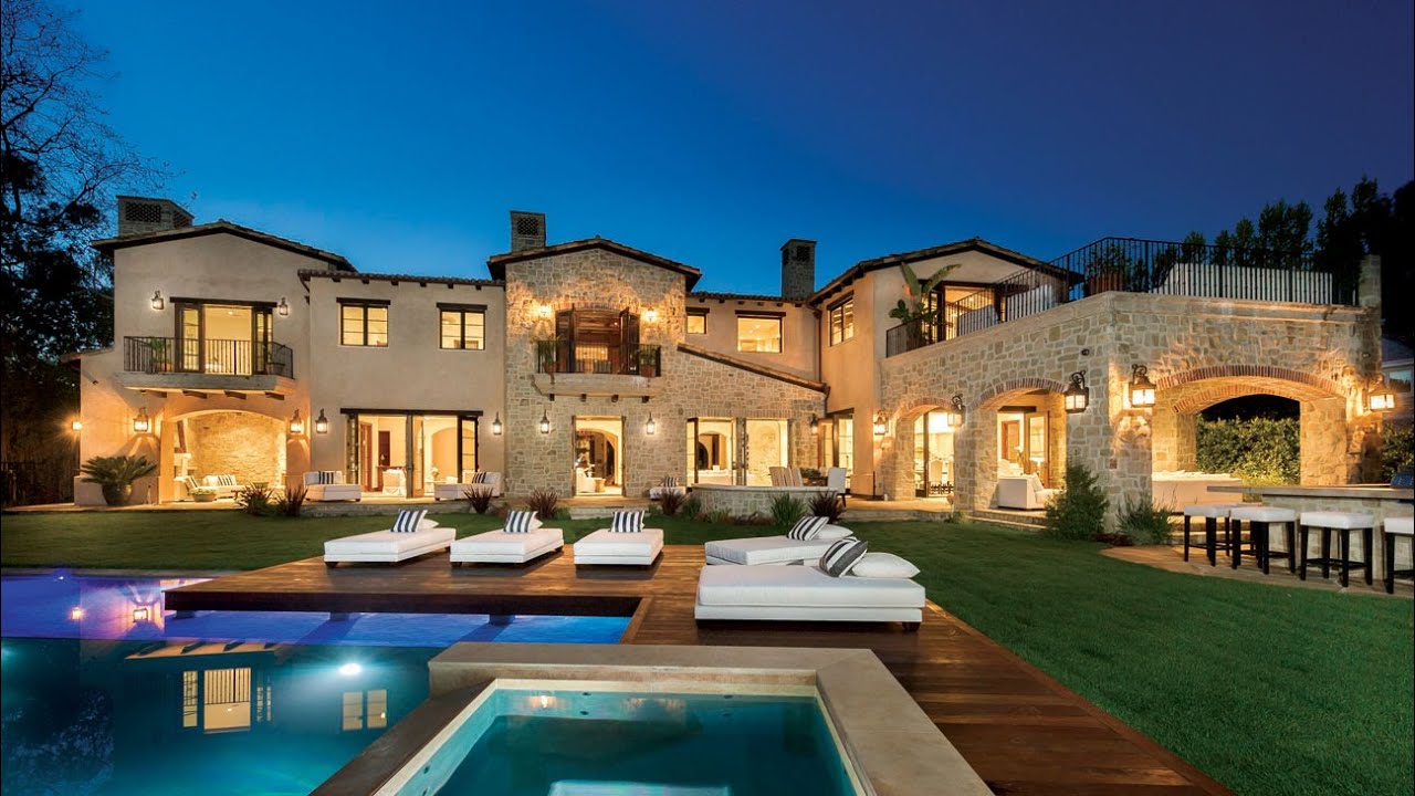 Where Do Soccer Players Live? A Look Into Their Homes and Lifestyle