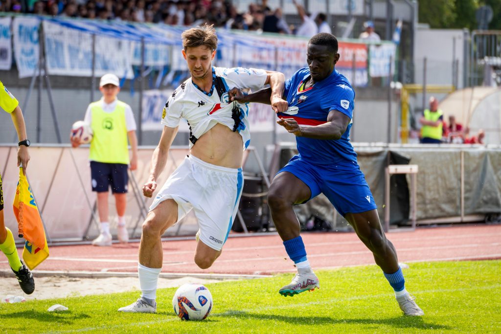 Can You Push in Soccer? Rules on Using Arms & Shoulders Explained
